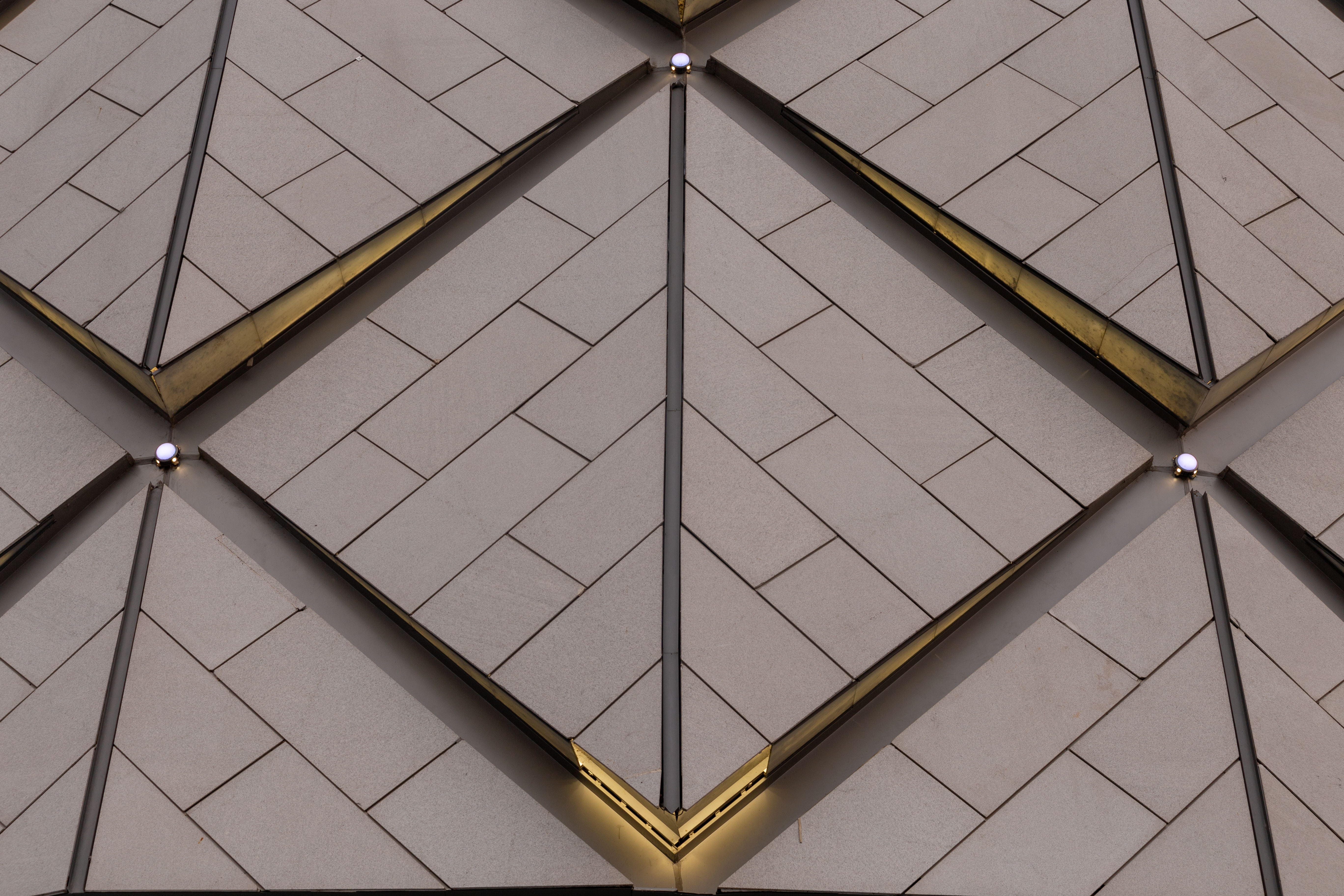 攝圖網(wǎng)_501205203_成都市商業(yè)建筑外立面特寫(xiě) （企業(yè)商用）_看圖王